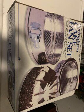 Progressive Set of 3 Springform Cake Pans Sizes 8½” 9½” & 10” w/Original box